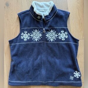 Croft & Barrow snowflake cozy zip up vest